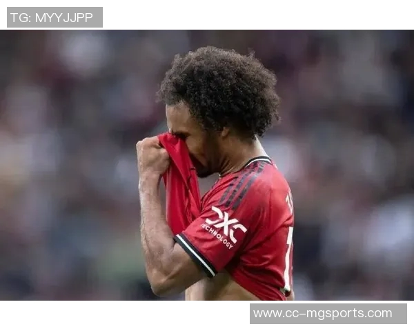 斯基拉透露马拉西亚冬窗或将离开曼联球队计划外