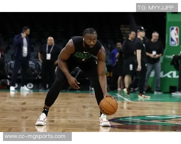 布朗谈场外事业与篮球生涯的平衡普通人也有多重身份与追求