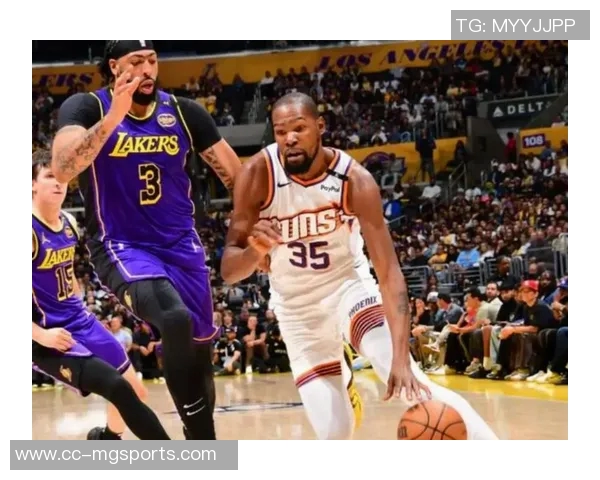 夸梅质疑富保罗言论为何用冠军标准衡量湖人新星里夫斯表现